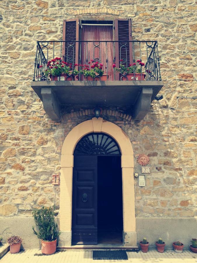 I Castagnini Daire Montecatini Val di Cecina Dış mekan fotoğraf